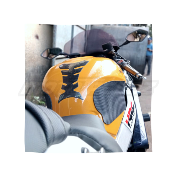 Traction Pads – Honda CBR900RR-Y/1 FireBlade (2000-2001)