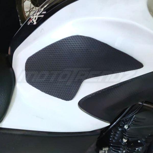 Traction Pads – YAMAHA FZS 25 / FZ 25